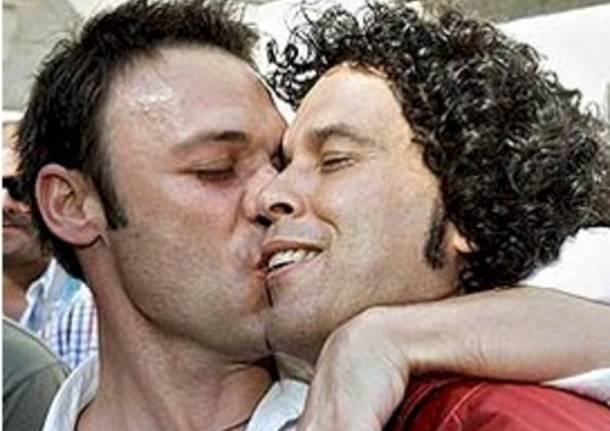 bacio omosessuale