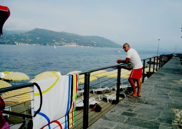 spiaggia ispra lungolago