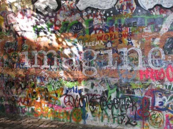 Il Muro di John Lennon a Praga