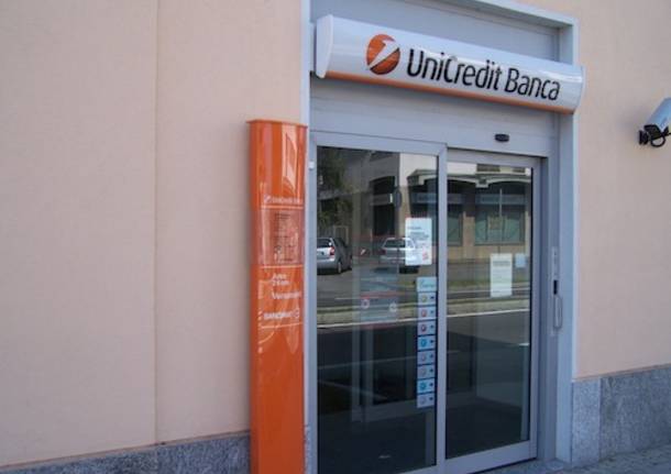 unicredit azzate