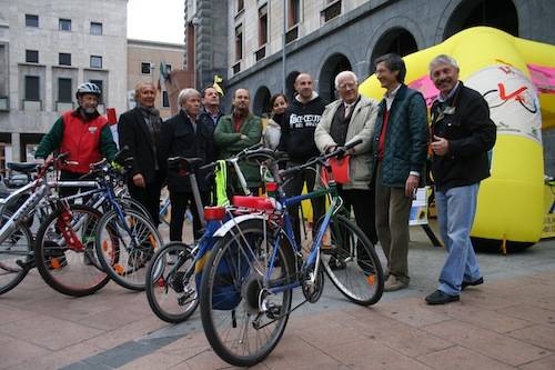 Ciclisti illuminati