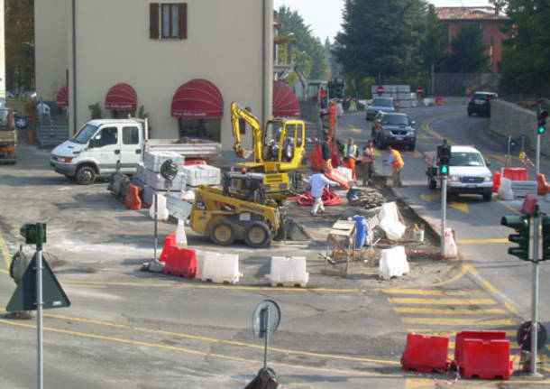 lavori casciago piazza cavour ottobre 2009