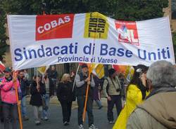 manifestazione roma sindacati di base striscione varese ottobre 2009