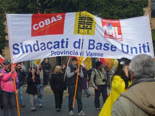 manifestazione roma sindacati di base striscione varese ottobre 2009