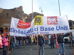 manifestazione roma sindacati di base striscione varese ottobre 2009