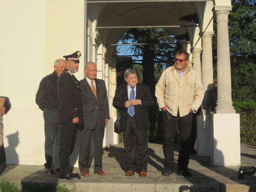 oliviero toscani vigna tradate