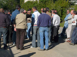 protesta muratori via Nino Bixio Gallarate 14-10-09