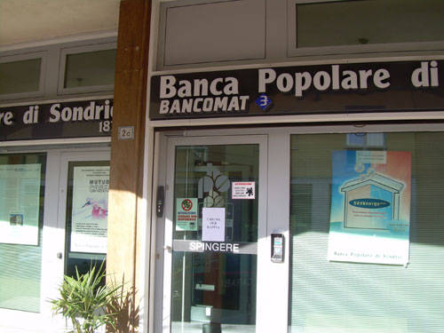 rapina besnate carabinieri