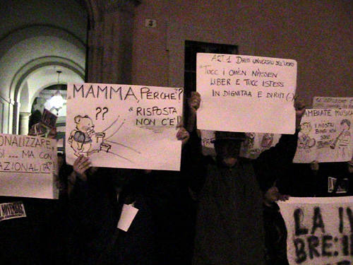 scuola 4 novembre protesta varese