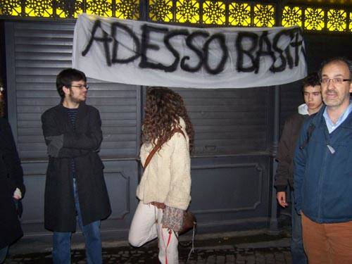 protesta varese contro processo breve con saviano