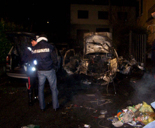 auto incendio induno 30 dicembre 2009