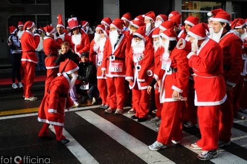 corsa babbo natale tradate fotofficina