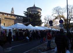 fiera oh bej oh bej milano castello sforzesco