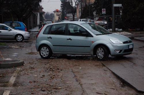 buche strada castellanza