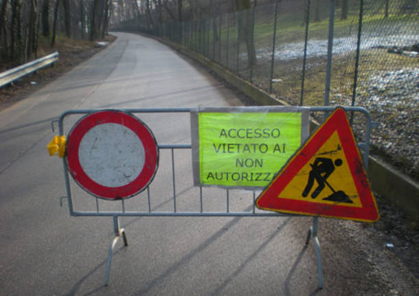 casciago morosolo lavori manto stradale cartelli chiusura strada