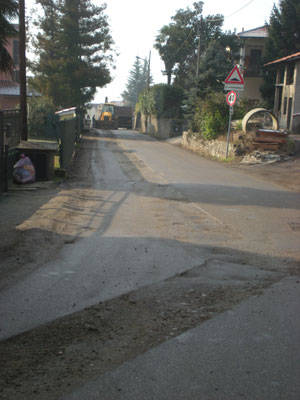 casciago morosolo lavori manto stradale cartelli chiusura strada