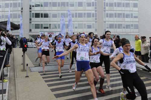vertical sprint palazzo regione lombardia corsa 