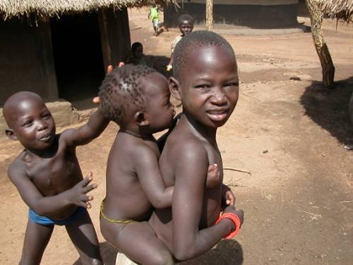 Bambini nel mondo: foto di silvano moroni 