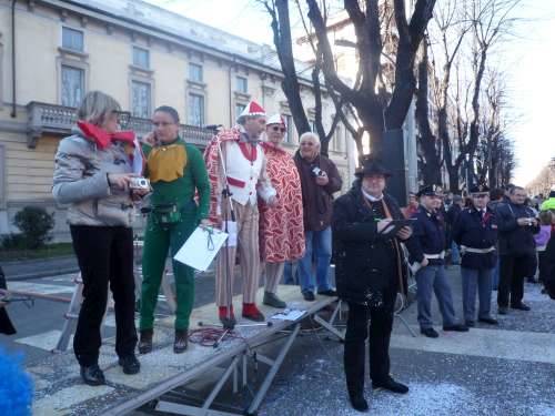 carnevale busto arsizio 20-2-2010 sfilata carri maschere viale duca d'aosta
