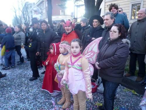 carnevale busto arsizio 20-2-2010 sfilata carri maschere viale duca d'aosta