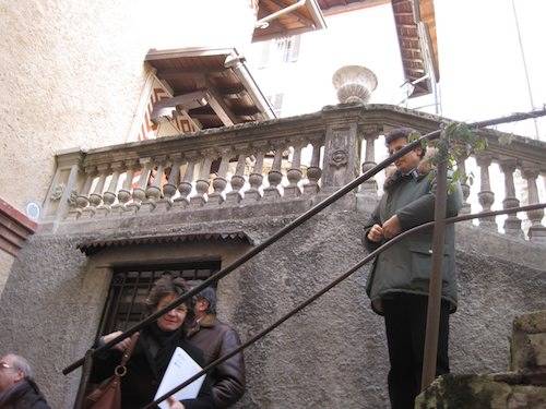 negozio polifunzionale sacro monte
