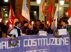 fiaccolata protesta decreto salvaliste