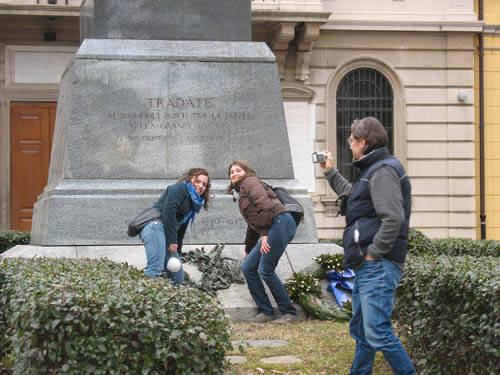 legameniente tradate manifestazione aria
