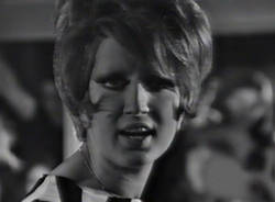 Mina settantanni