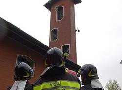 fulmine campanile busto arsizio chiesa redentore aprile 2010