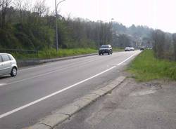 gavirate groppello protesta residenti via preia sp1 provinciale lago