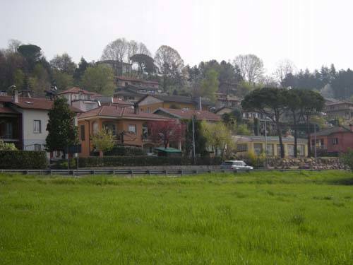 gavirate groppello protesta residenti via preia sp1 provinciale lago
