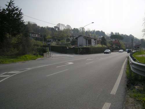 gavirate groppello protesta residenti via preia sp1 provinciale lago