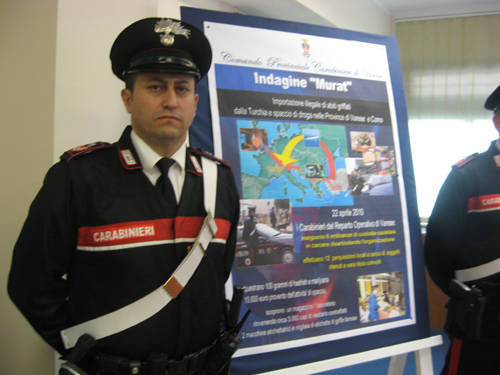 operazione carabinieri droga e griffe