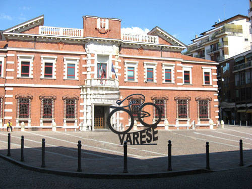piazza tribunale varese