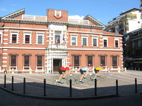 piazza tribunale varese