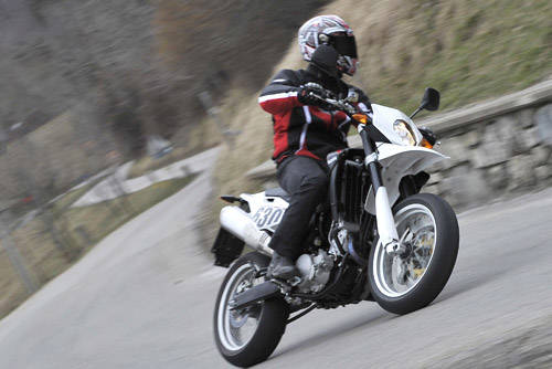 presentazione moto husqvarna valcuvia 2010