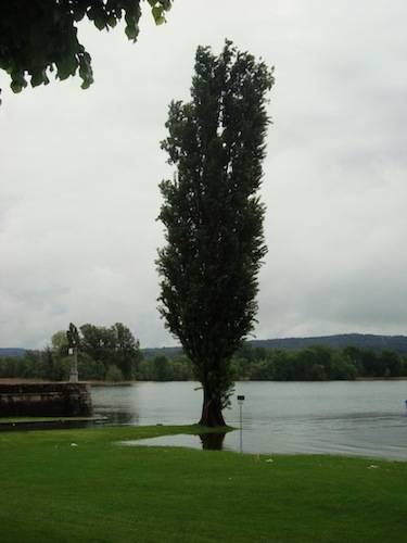 acqua alta lago angera