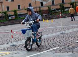 bimbinbici piazza repubblica 2010 varese biciletta 