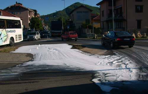 fontana induno olona schiuma