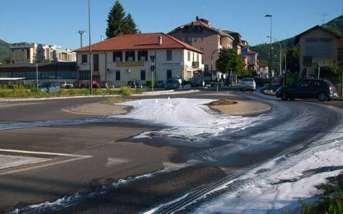 fontana induno olona schiuma