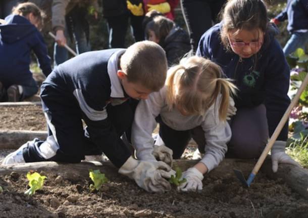 i bambini fotografano i bambini scuola settembrini velate