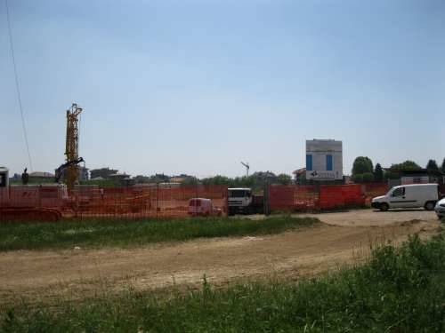 lavori palaghiaccio beata giuliana busto arsizio 25-5-2010