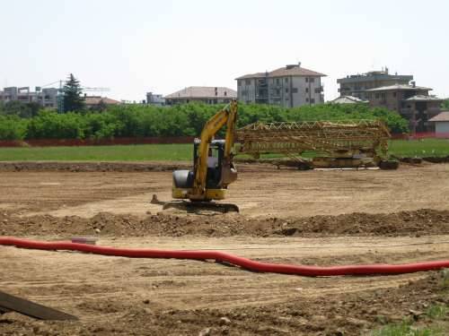 lavori palaghiaccio beata giuliana busto arsizio 25-5-2010