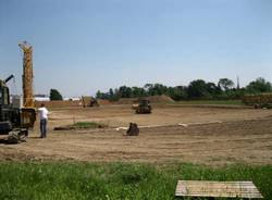 lavori palaghiaccio beata giuliana busto arsizio 25-5-2010