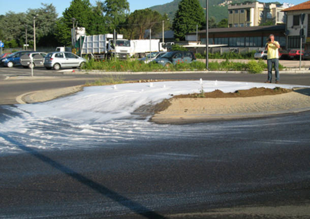 schiuma dalla fontana