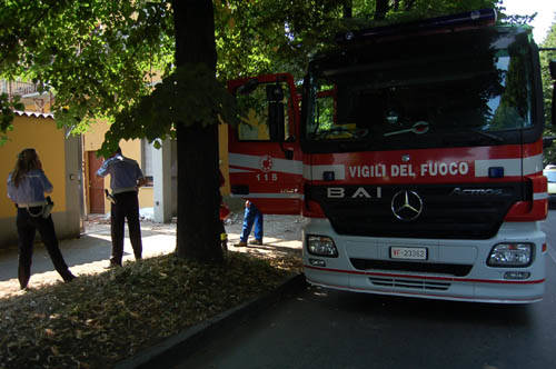 crollo tetto via sicilia busto arsizio