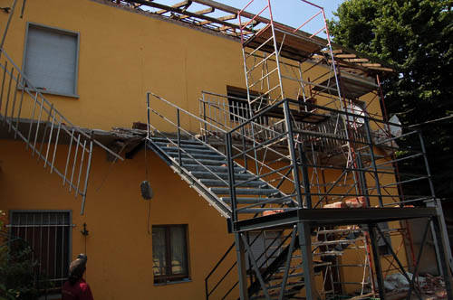 crollo tetto via sicilia busto arsizio
