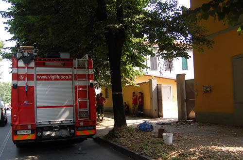 crollo tetto via sicilia busto arsizio
