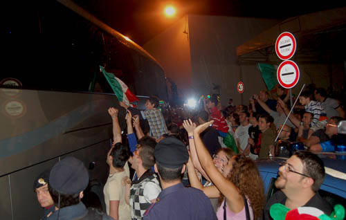 malpensa tifosi italia partenza nazionale mondiali sudafrica 2010