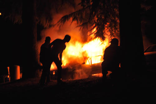 auto prende fuoco a Sesto Calende